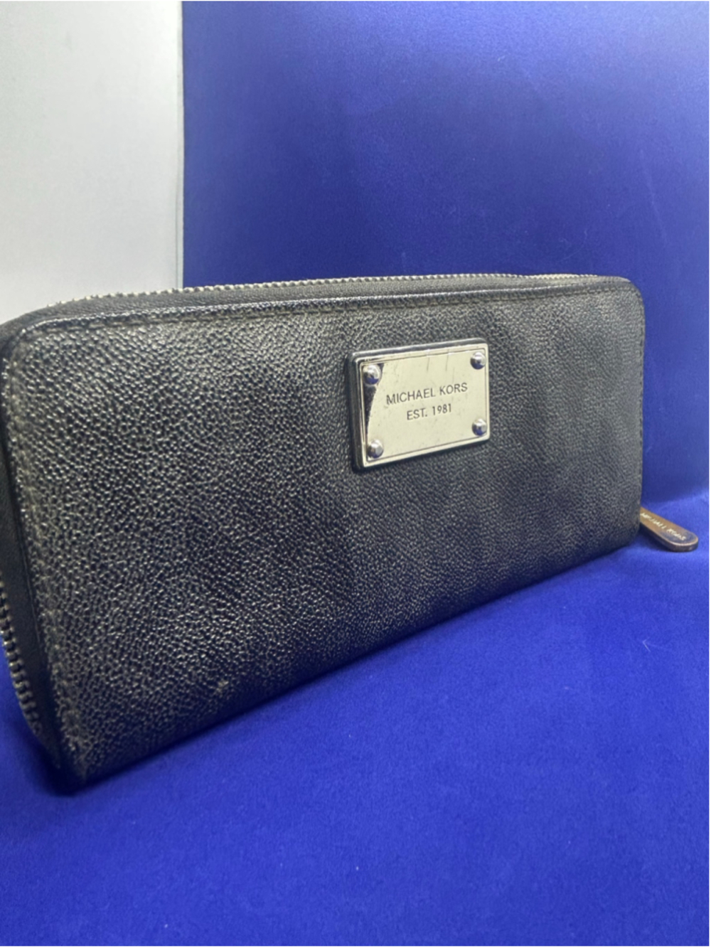 Women's Michael Kors Black Leather Zip Around Wallet One Size